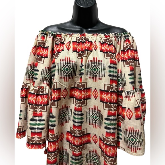 Aztec Print Off-Shoulder Top⭐️NEW⭐️ - Picture 4 of 7
